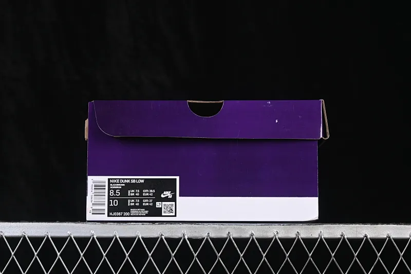All Categories Nk SB Dunk Series Nk SB Dunk Low Low-top sneakers Nike SB Dunk Low Khaki black and gray hook Low-top casual sneakers HJ0367-200